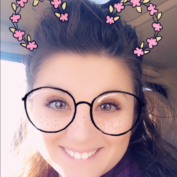 Meet your Posher, Jacee - Picture 1 of 1